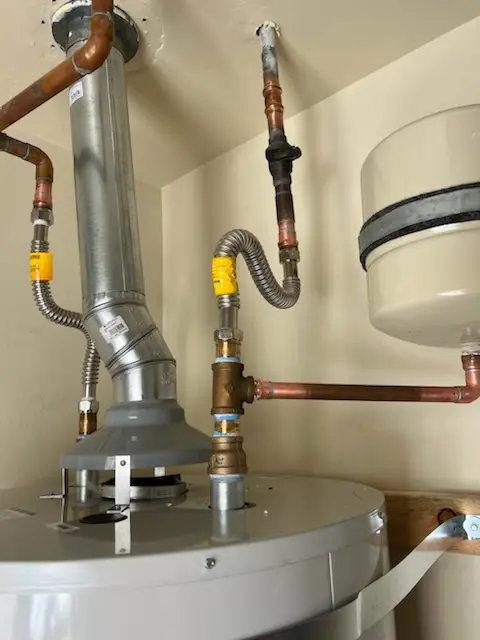 Water heater installation and plumbing repair in Cottonwood West